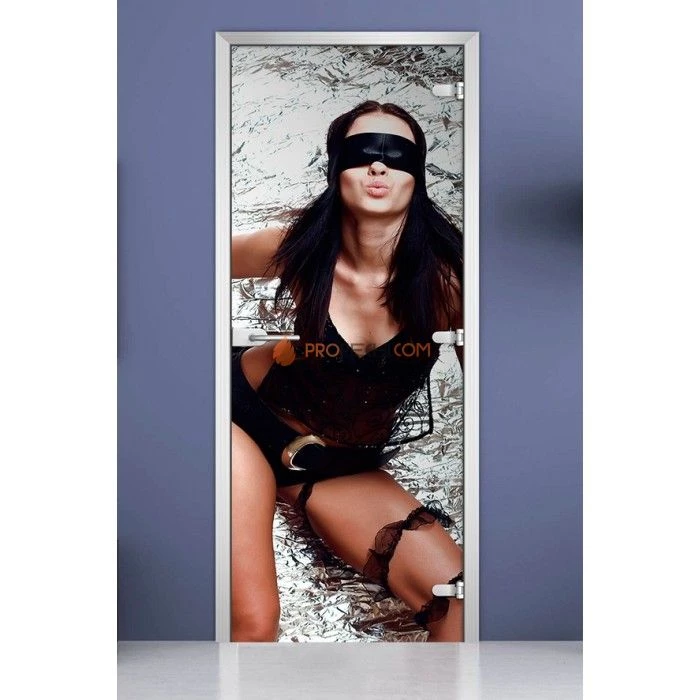 Стеклянная межкомнатная дверь DoorWood с фотопечатью Woman-17, 2000х600 мм